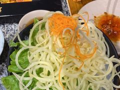 -老牌坊云南鱼豆花火锅(哈西万达店)