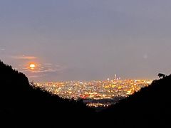 -鬼笑石后山停车场