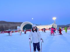 -亚布力新体委滑雪场