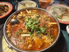 -牟记江湖重庆地标特色菜鱼蛋海鲜羊蝎子(巴南区黑金冠十多年好店)