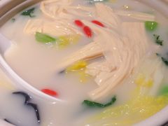 无油鱼汤腐竹煮时蔬-大树餐厅(益田假日店)