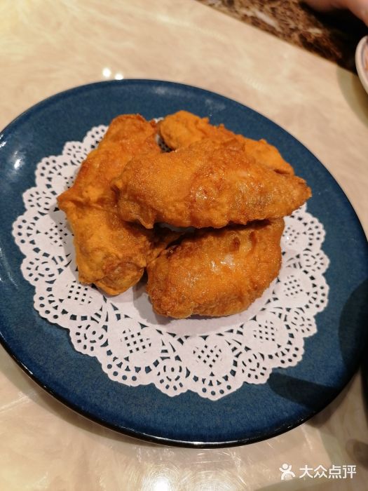 稻香酒家(长宁KING88广场店)蒜香鸡翅图片
