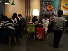 等位区-麦当劳(厦门北站店)