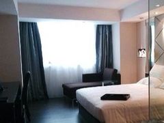 桔子酒店精选(西藏北路店)-桔子酒店(上海西藏北路地铁站店)