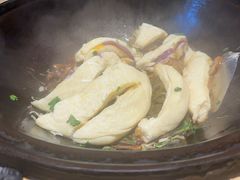 -万里闯关东铁锅炖菜馆(高新旗舰店)