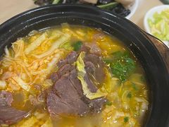 -闫家驴肉老店(华电一校店)