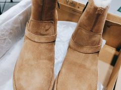 -UGG(燕莎奥特莱斯购物中心店)