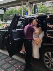 -艾米丽婚纱礼服