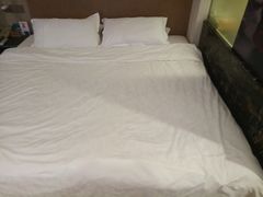 -IGenie爱精灵·万兆电竞酒店(成都火车南站凯德天府店)