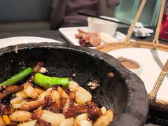 -瑞虹新天地月亮湾