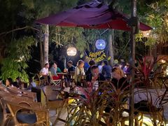 -乌托邦酒吧和餐厅