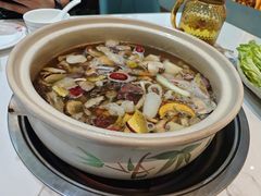 -原林野山菌火锅·炒菌(关上野生菌一条街店)