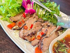 -Chom Cafe and Restaurant
