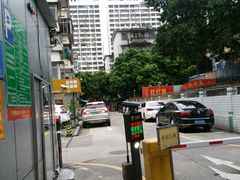 -深圳市经济计划干部培训中心鹏鸿宾馆-停车场