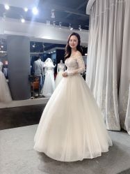 -艾米丽婚纱礼服