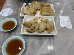 -小姜锅贴(凤凰街店)