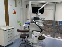 -精德口腔·种植修复·儿牙中心(财富中心店)