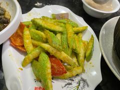 咸蛋黄炒云南小瓜-大富蚝乌东哥饭店·石锅鱼杂·柠檬鸭(革新路店)