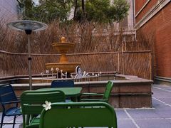 -潮一不贰·法式甜品·生日蛋糕·西式简餐(外滩店)