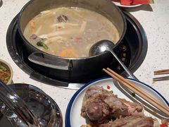 -三人行骨头王火锅(长寿店)