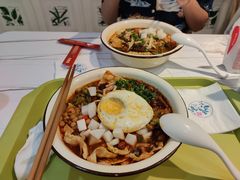 -丽丽三鲜螺蛳粉(田林路店)
