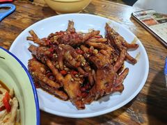 -老三样·美食研究中心(世贸路店)