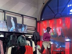 -NIKE品牌体验店(南京东路店)