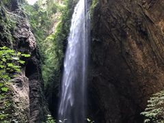 -龙水峡地缝景区