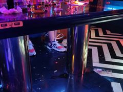 -温莎KTV(珠江路店)