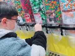 -m豆巧克力世界(上海世茂广场店)