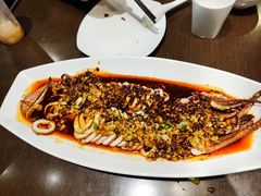 香爆大鱿鱼-老牌坊鲁菜名店(宽厚里店)