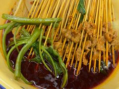 -拈签一笑黄牛肉辣卤串串