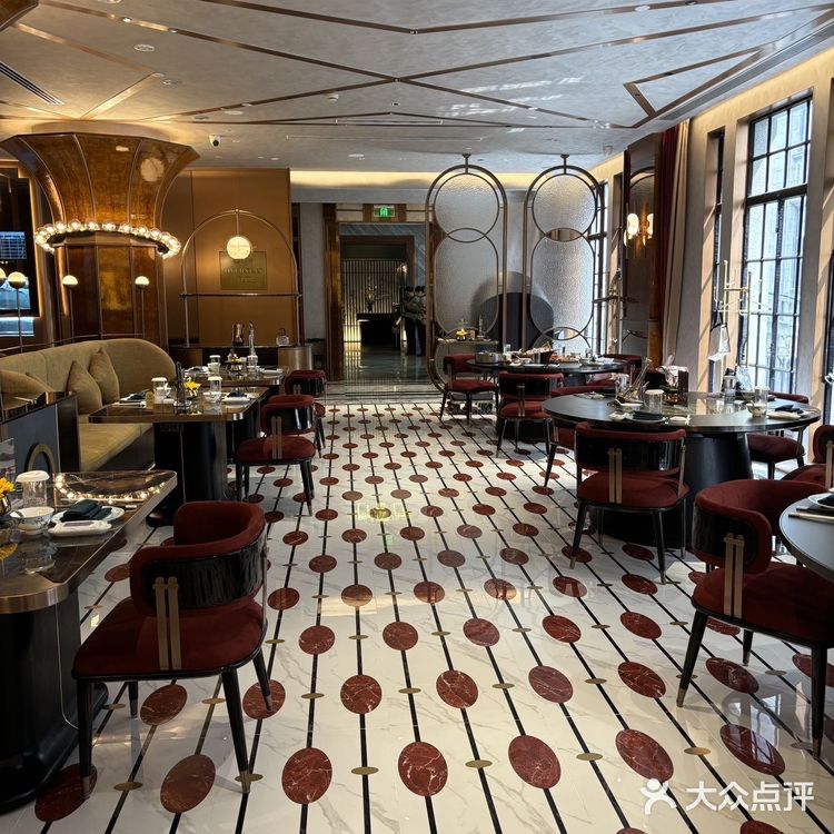 这家海鲜火锅太嗲啦！