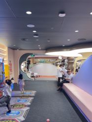 -奈尔宝家庭中心·国风主题·亲子餐厅(豫园商城店)