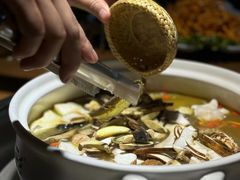 -菌彩云南野生菌火锅(万达广场店)