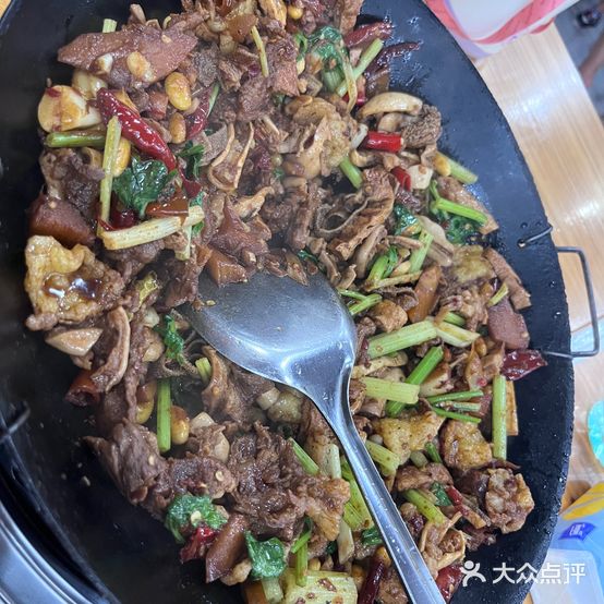 灵湖饭店