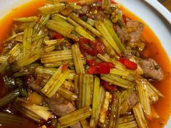 小炒黄牛肉-蜀宴小调·精致家常菜(来福士店)