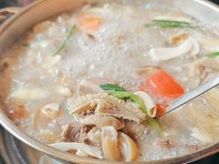 -老石黑山羊毛驴肉火锅(金凯广场店)