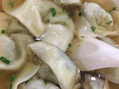 荠菜肉馄饨-潘国仙耳光馄饨(黄家阙路店)