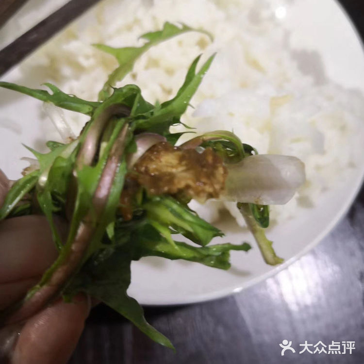 蘸酱吃 包个大包子 哈哈都好吃