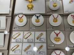 -燕莎奥特莱斯购物中心