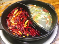 -灌县老妈砂锅串串香(万科红生活广场店)