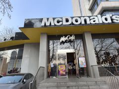 -麦当劳(南京路2店)