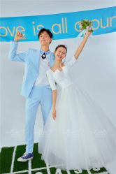 -易摄影婚纱摄影工作室