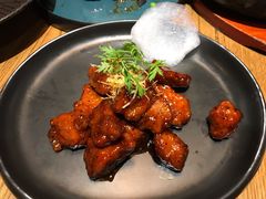 红酒泡沫牛仔粒-荟廷·晶萃(陆家嘴尚悦湾店)