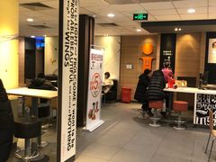 -麦当劳(世界城广场店)