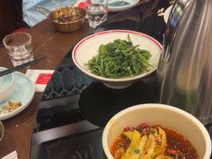 -川流不息·地道川菜·小龙虾(新松江路店)