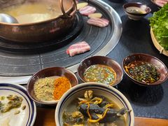 -阿山卓·野生菌火锅·纳西火塘烤肉