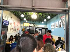 等位区-龍城柳州螺蛳粉(群星路店)