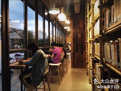 -香洲区图书馆(乐士文化区店)